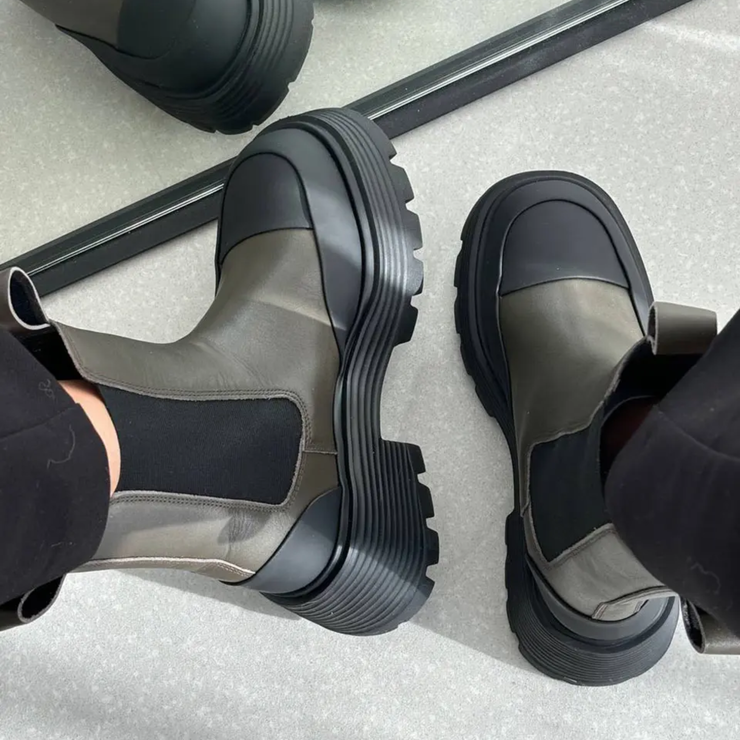 Arden Platform Chelsea Boots
