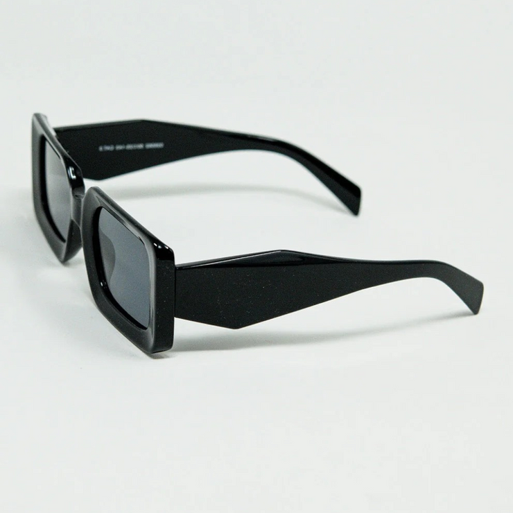 Sleek Black Square Sunglasses with Sculpted Side Detail