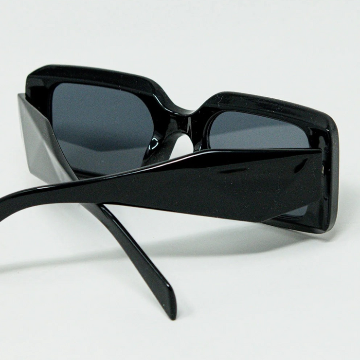 Sleek Black Square Sunglasses with Sculpted Side Detail