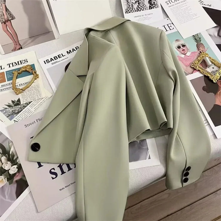 Élan Cropped Tailored Blazer