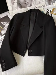Élan Cropped Tailored Blazer