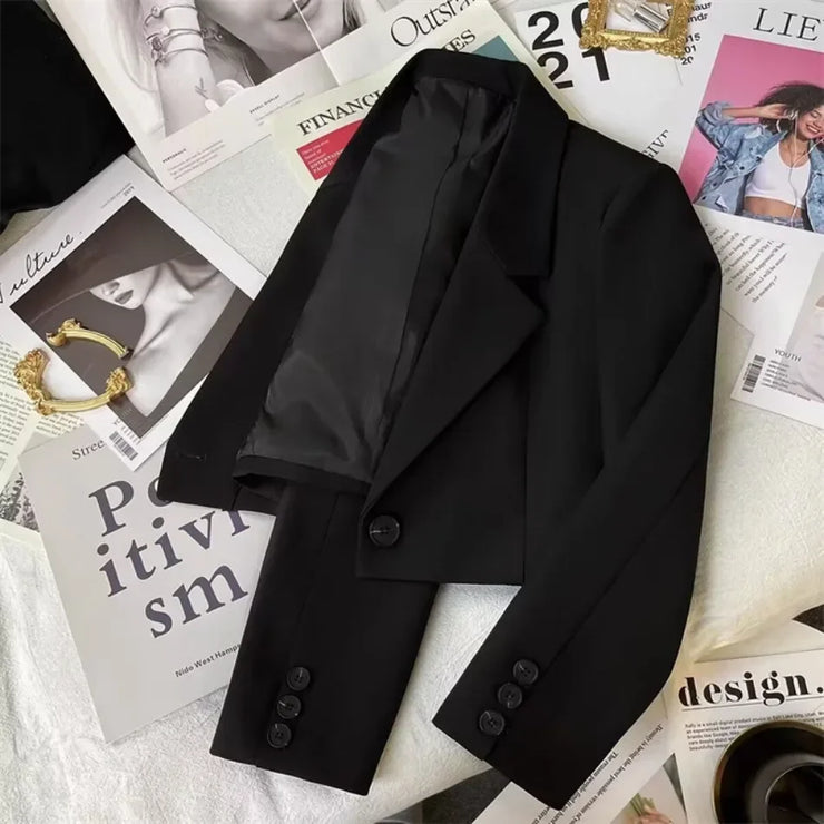 Élan Cropped Tailored Blazer