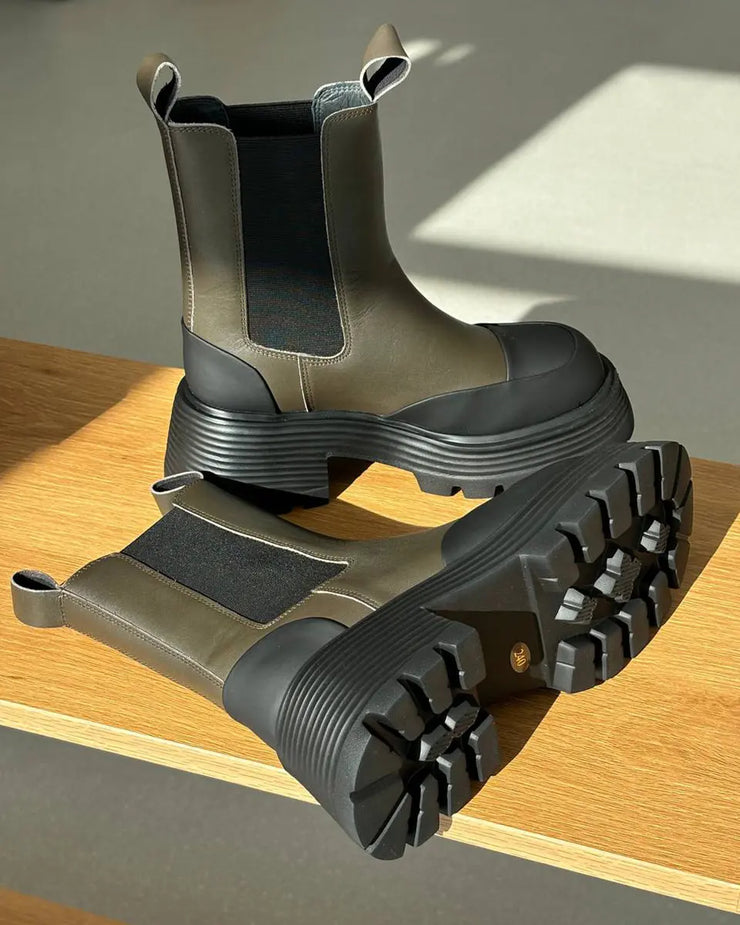Arden Platform Chelsea Boots
