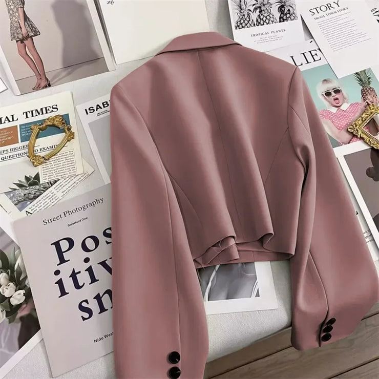 Élan Cropped Tailored Blazer